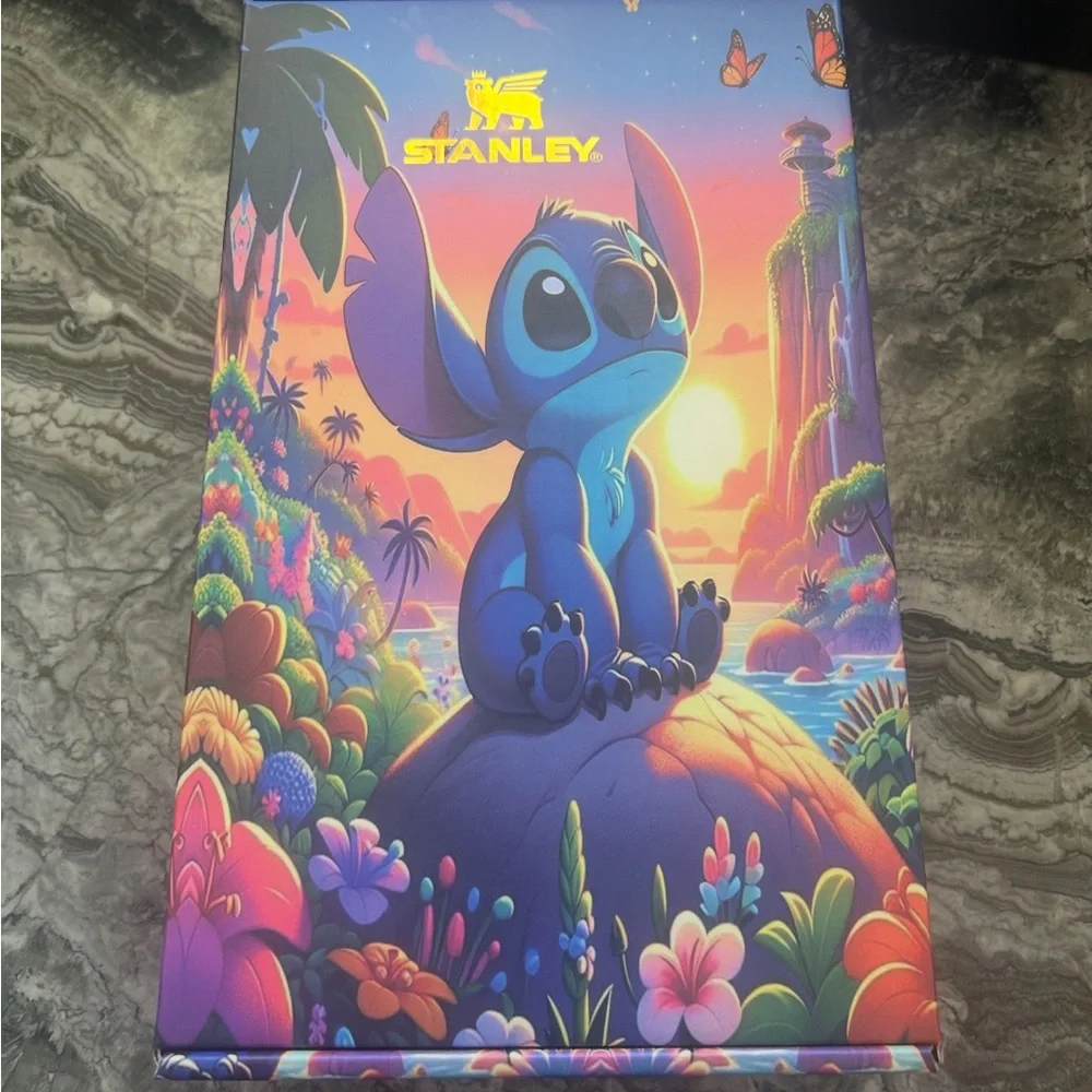 Stanley Blue & Purple Stitch Sunset Quencher Tumbler : new in box - Picture 3 of 4